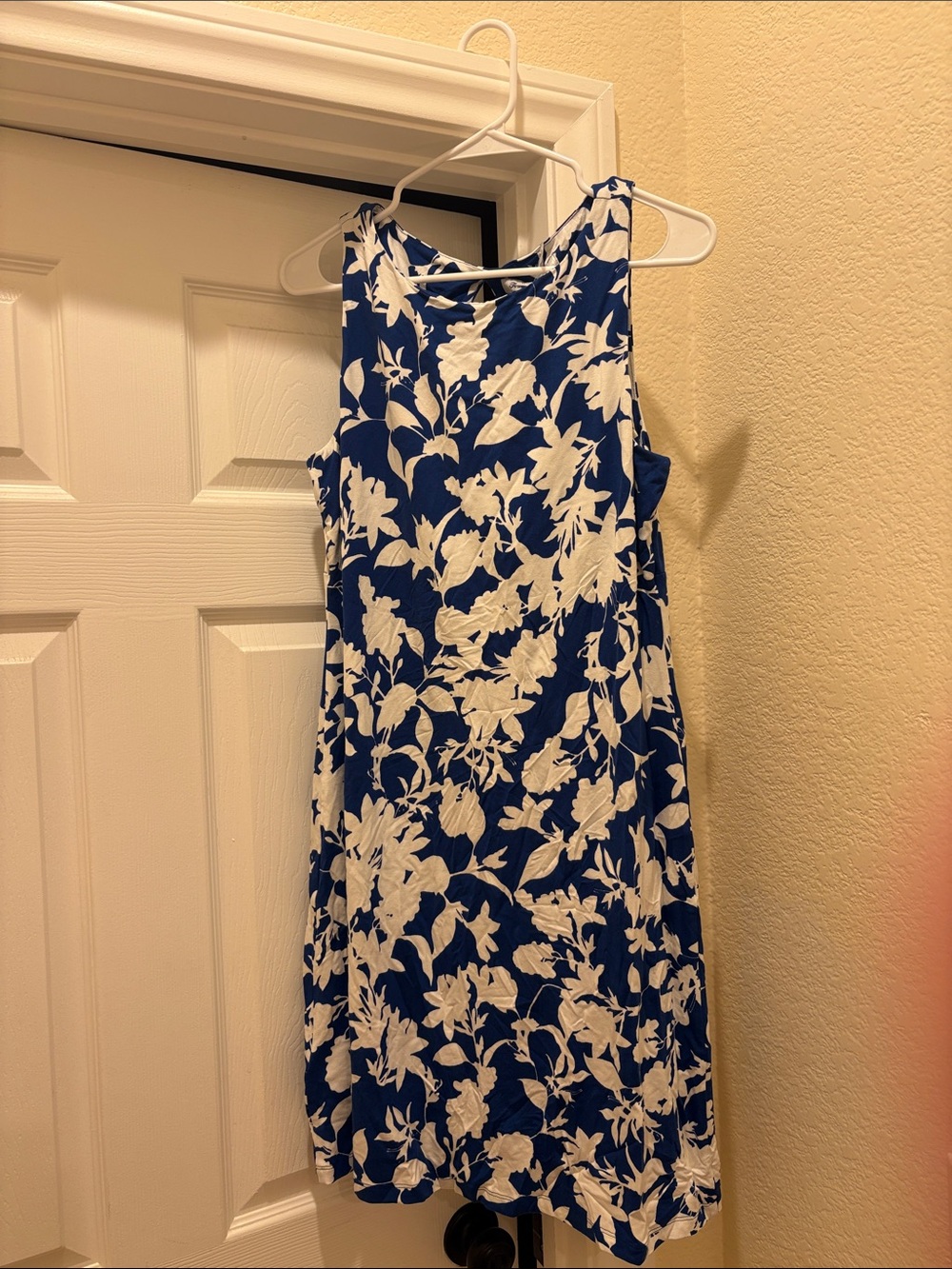 NWT Tommy Bahama Blue & White Floral Sleeveless Women's Dress, size small